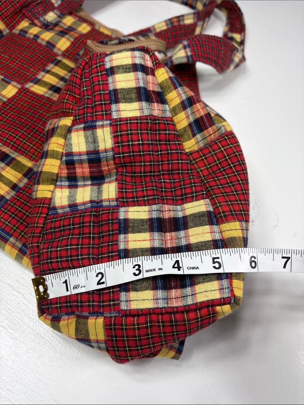Handmade quilted duffel bag plaid outside with floral lined inside - Picture 6 of 8